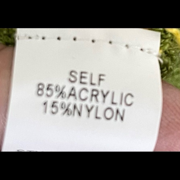 1 left! Beautiful Greens.. Apple Green..  Full Wrap w/Fringe - Picture 6 of 6